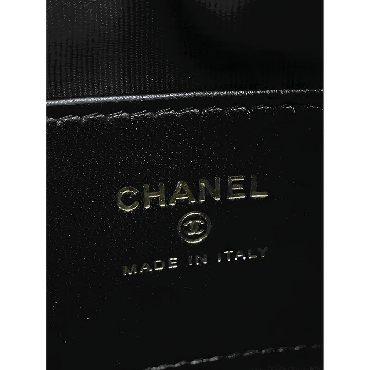 Chanel Matelassé Sac rond à chaîne Pochette Mini Cuir d'agneau Noir – vue 5 – GABY PARIS