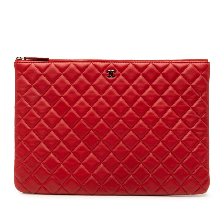 Chanel Large Matelassé Cuir d’agneau O Étui Pochette