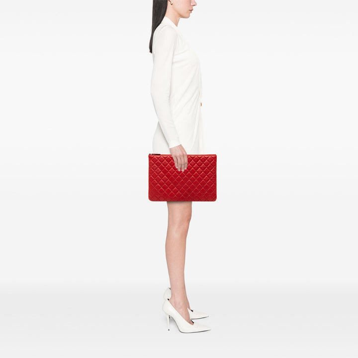 Chanel Large Matelassé Cuir d’agneau O Étui Pochette