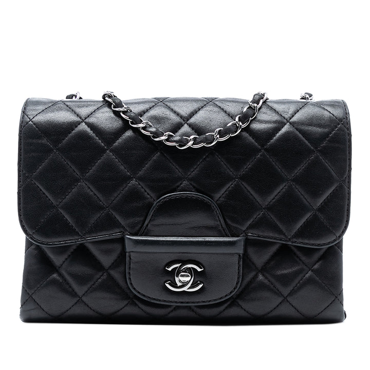 Chanel Small Matelassé Cuir d’agneau Coco Loop à rabat