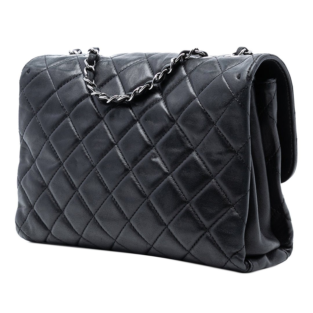 Chanel Small Matelassé Cuir d’agneau Coco Loop à rabat