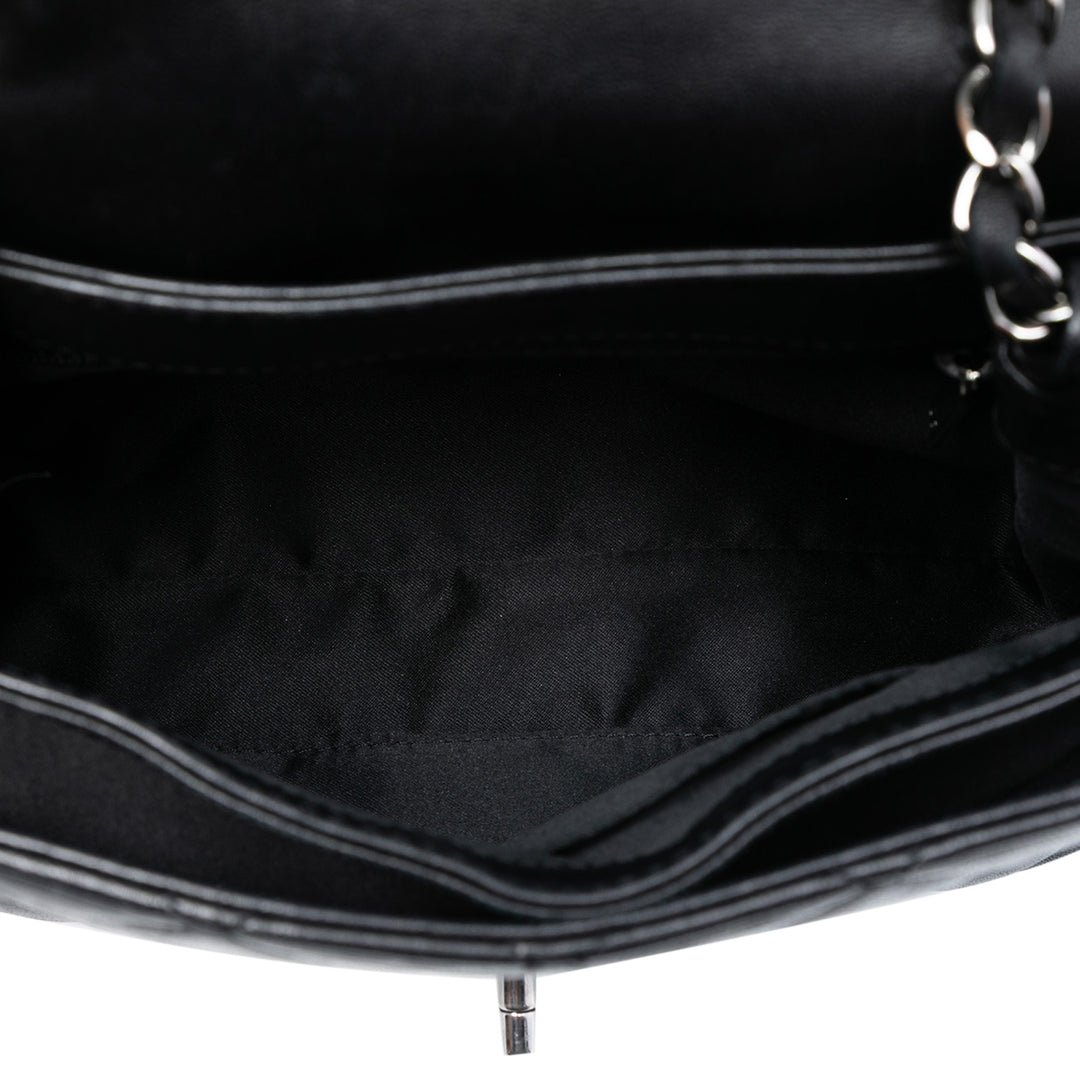 Chanel Small Matelassé Cuir d’agneau Coco Loop à rabat