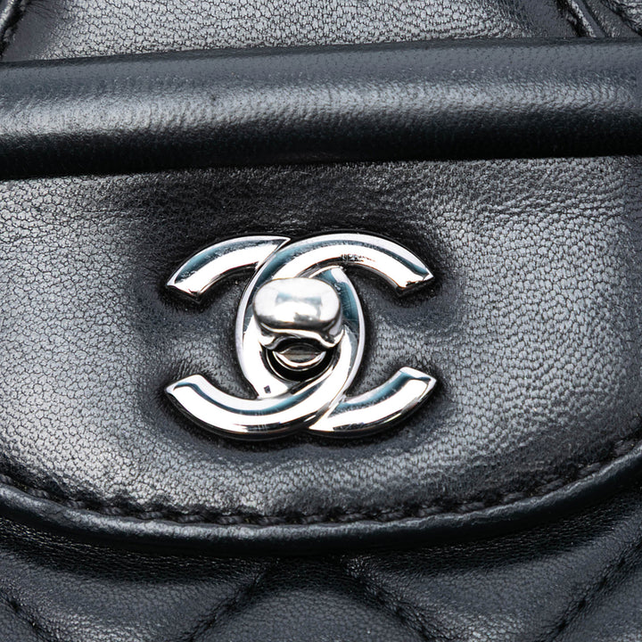Chanel Small Matelassé Cuir d’agneau Coco Loop à rabat