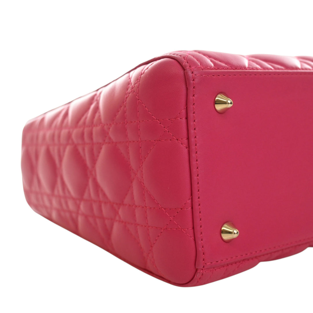Lady Dior Cannage Moyen Cuir d'agneau Rose