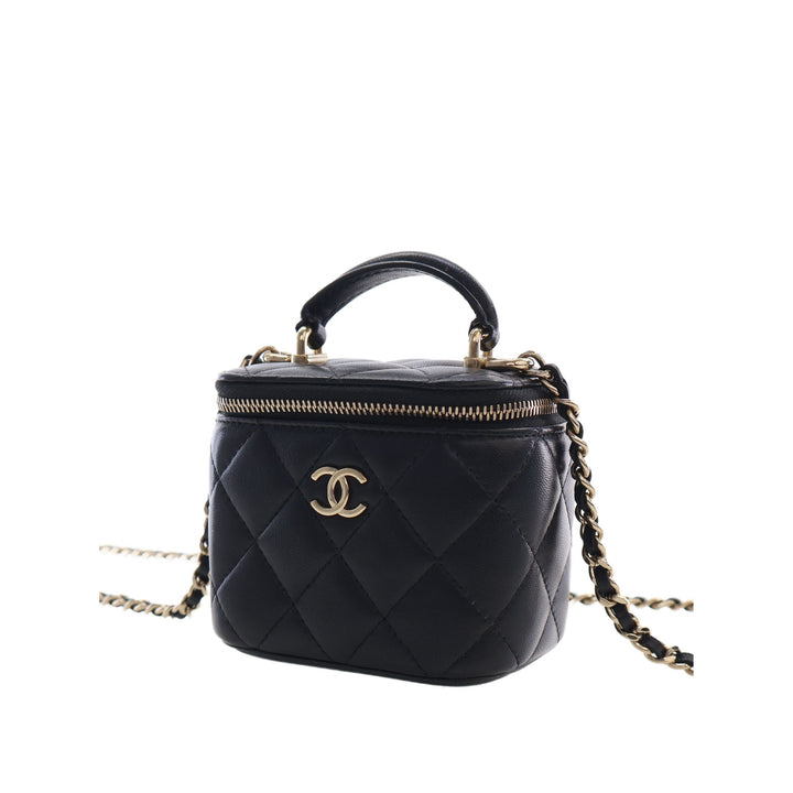 Chanel Vanity CC Matelassé avec chaîne Mini Cuir d'agneau Noir – vue 12 – GABY PARIS