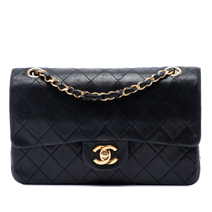 Chanel Classic Double rabat Petit Cuir d'agneau Noir – vue principale – GABY PARIS