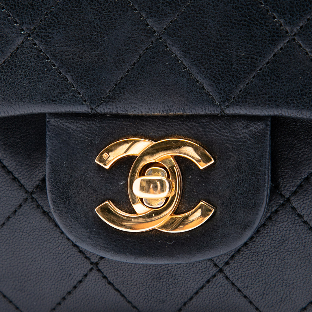 Chanel Classic Double rabat Petit Cuir d'agneau Noir – vue 5 – GABY PARIS
