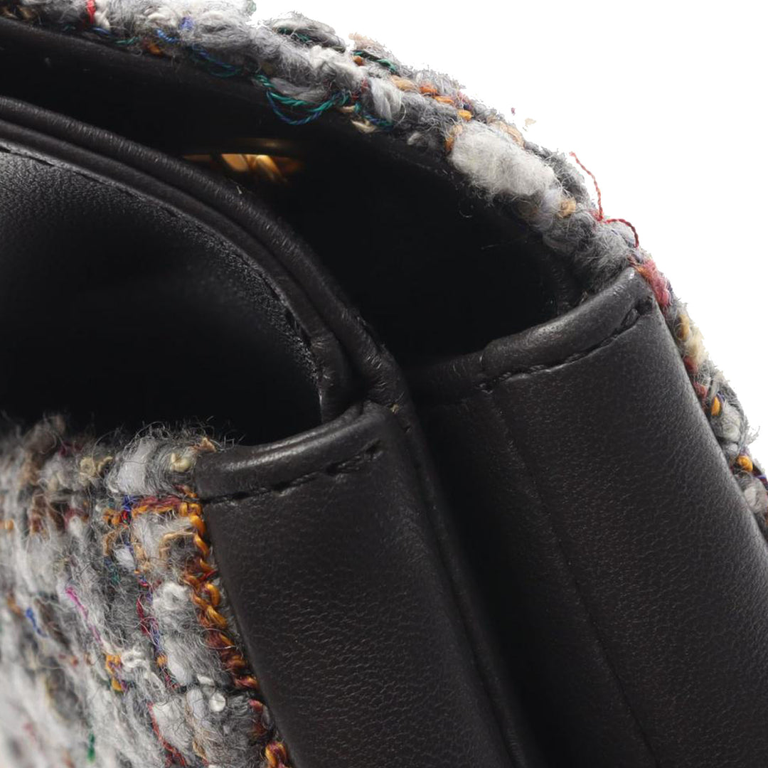 Chanel Small Quilted Tweed CC Chic Double rabat Gris – GABY PARIS Authentique