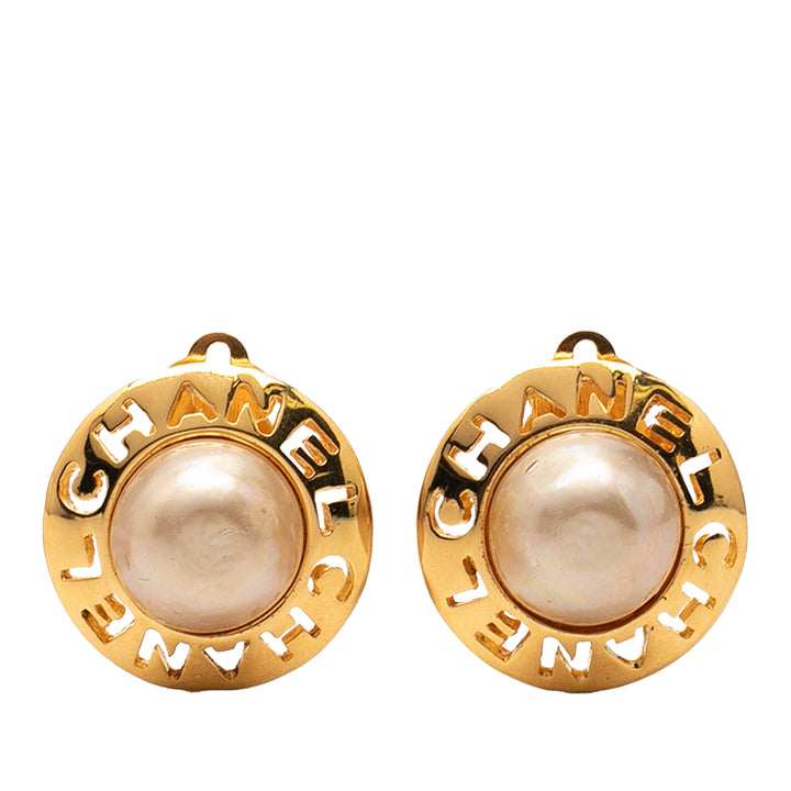 Chanel plaqué Perles fantaisie Rond Clip On Boucles d’oreilles