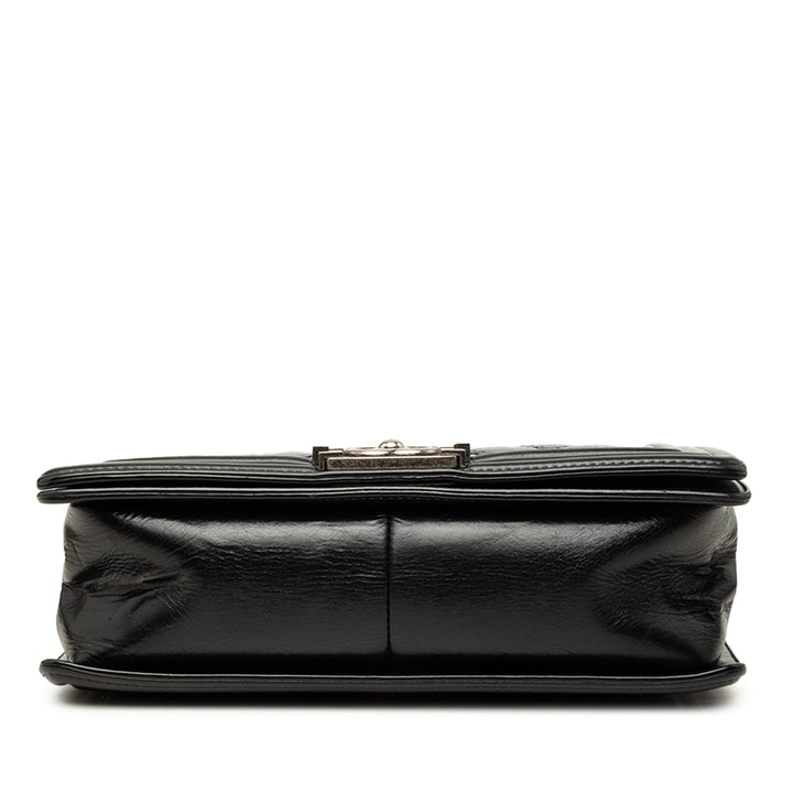 Chanel Matelassé Double Stitch Boy à rabat Moyen Cuir d'agneau Noir – vue 3 – GABY PARIS