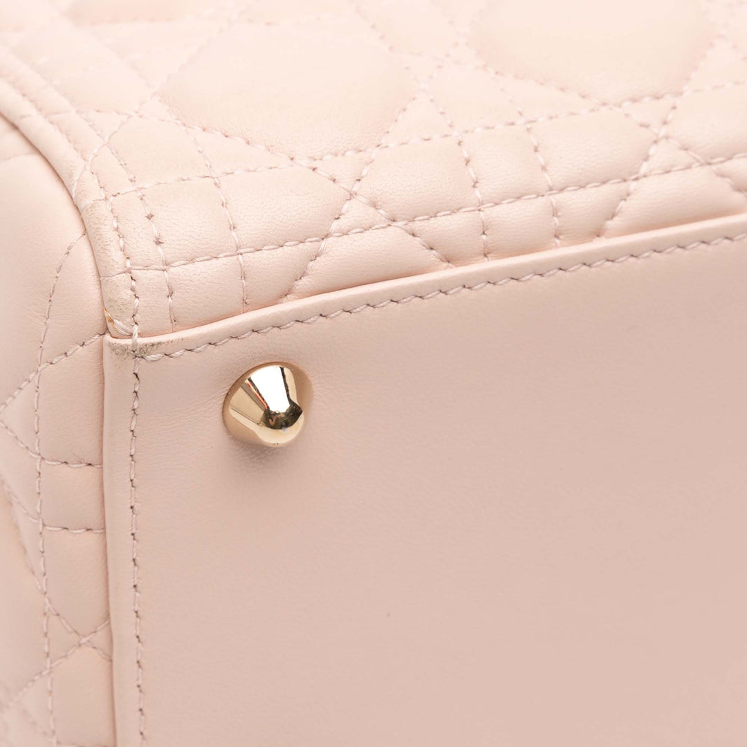 Dior Large Cuir d’agneau Cannage Lady Dior