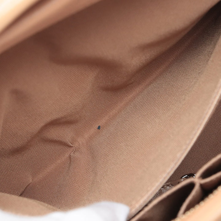 Chanel Medium Chevron vieilli Cuir de veau Gabrielle Hobo – GABY PARIS Authentique