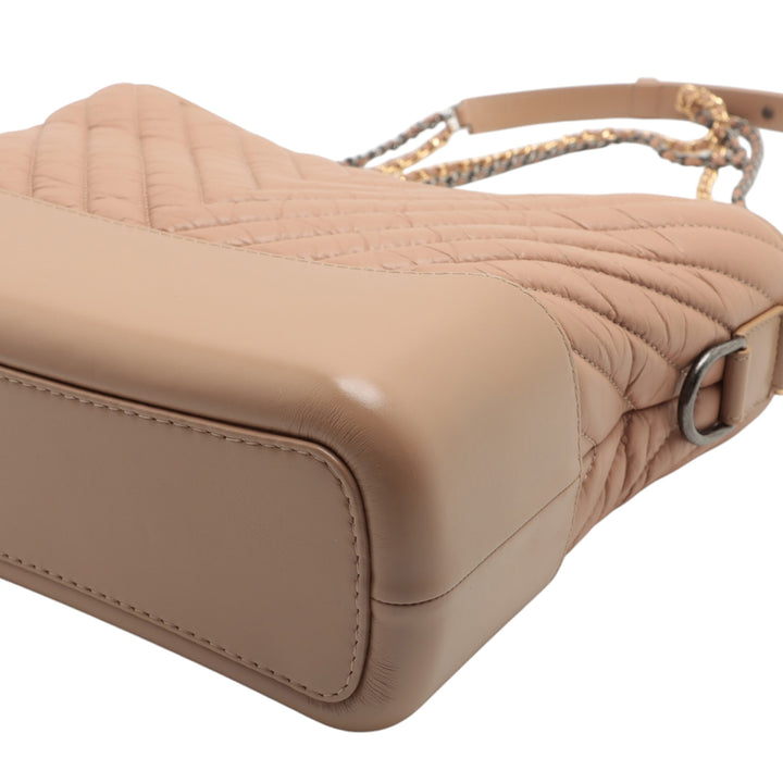 Chanel Medium Chevron vieilli Cuir de veau Gabrielle Hobo – GABY PARIS Authentique