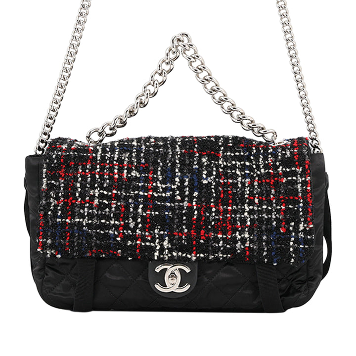 Chanel Matelassé et Astronaut Essentials à rabat Tweed Noir – vue principale – GABY PARIS