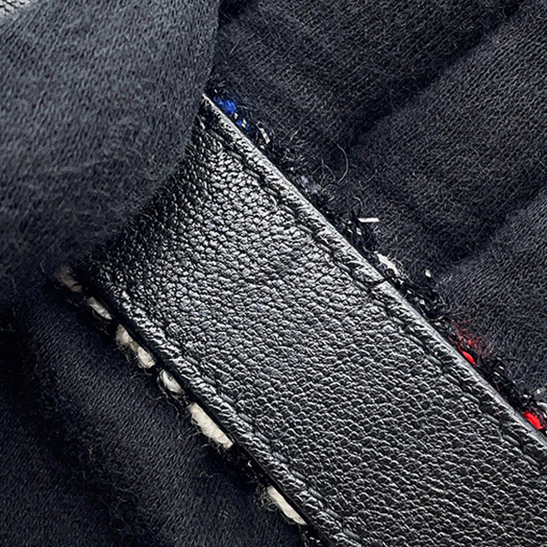 Chanel Matelassé et Astronaut Essentials à rabat Tweed Noir – vue 11 – GABY PARIS
