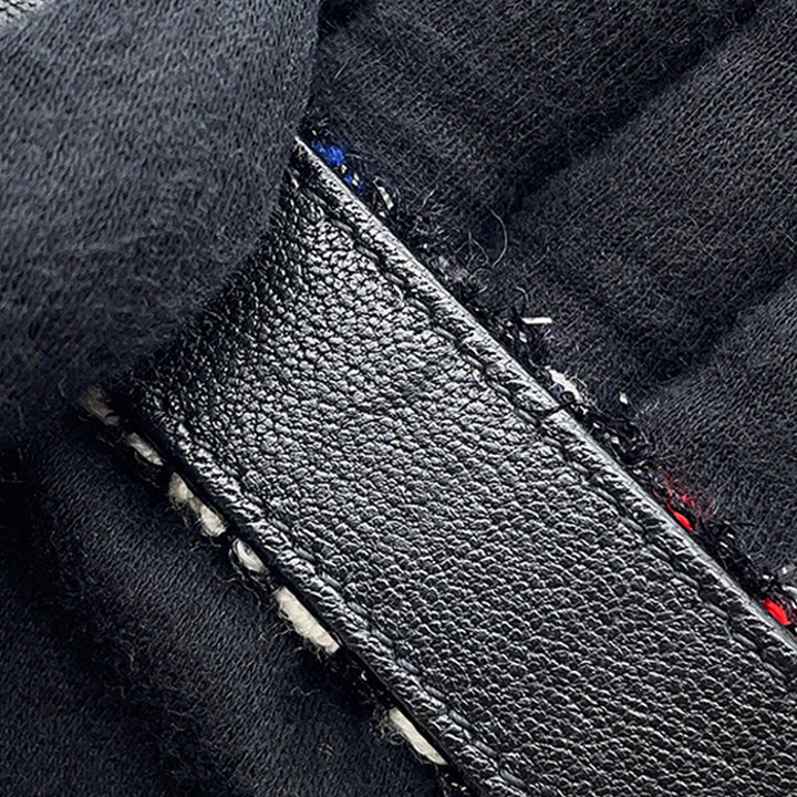 Chanel Matelassé et Astronaut Essentials à rabat Tweed Noir – vue 11 – GABY PARIS