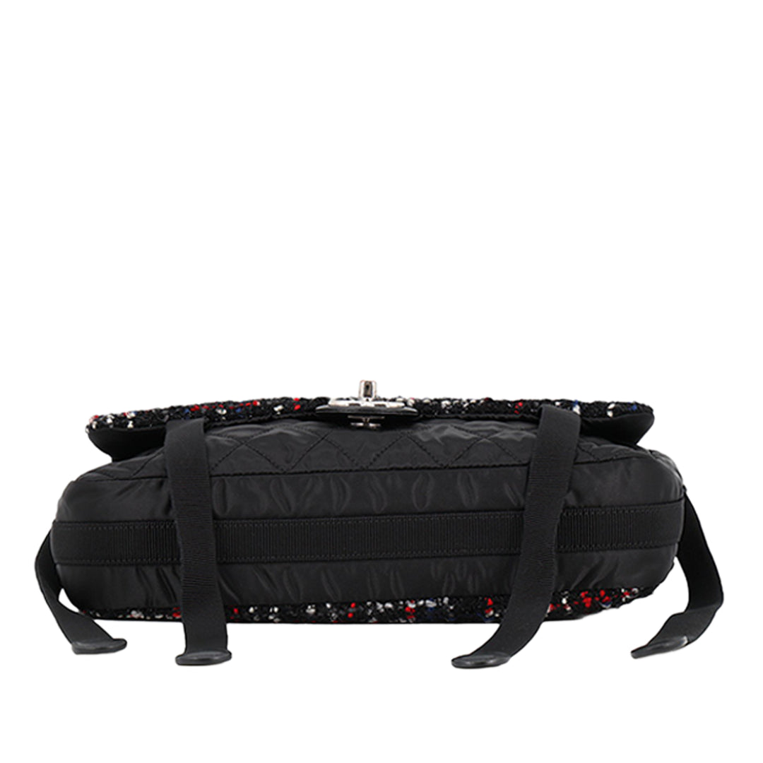 Chanel Matelassé et Astronaut Essentials à rabat Tweed Noir – vue 4 – GABY PARIS