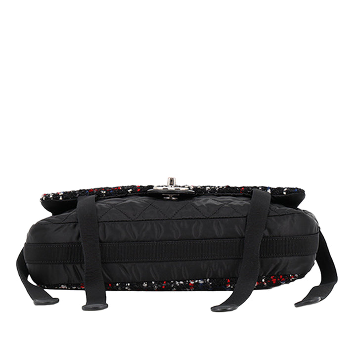 Chanel Matelassé et Astronaut Essentials à rabat Tweed Noir – vue 4 – GABY PARIS