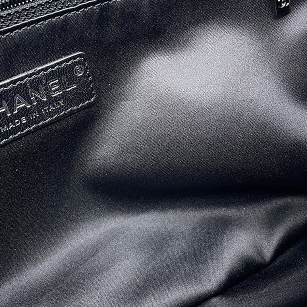 Chanel Matelassé et Astronaut Essentials à rabat Tweed Noir – vue 8 – GABY PARIS