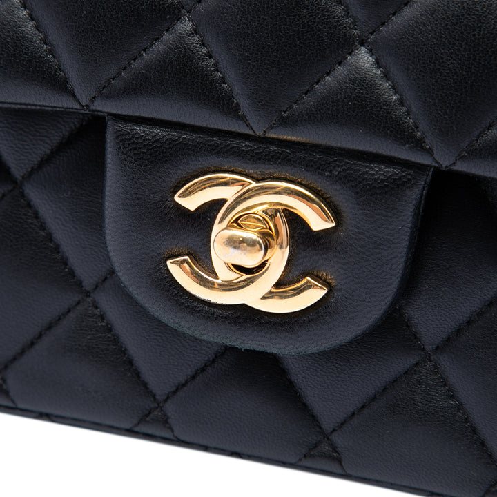 Chanel Medium Classic Cuir d’agneau Double rabat