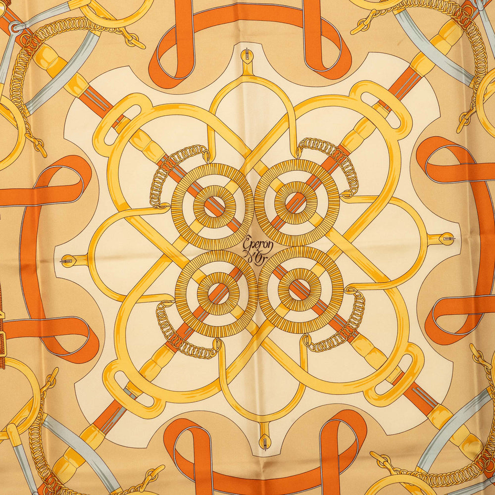 Hermès Carré Eperon D'Or Carre 90 Beige – vue 2 – GABY PARIS