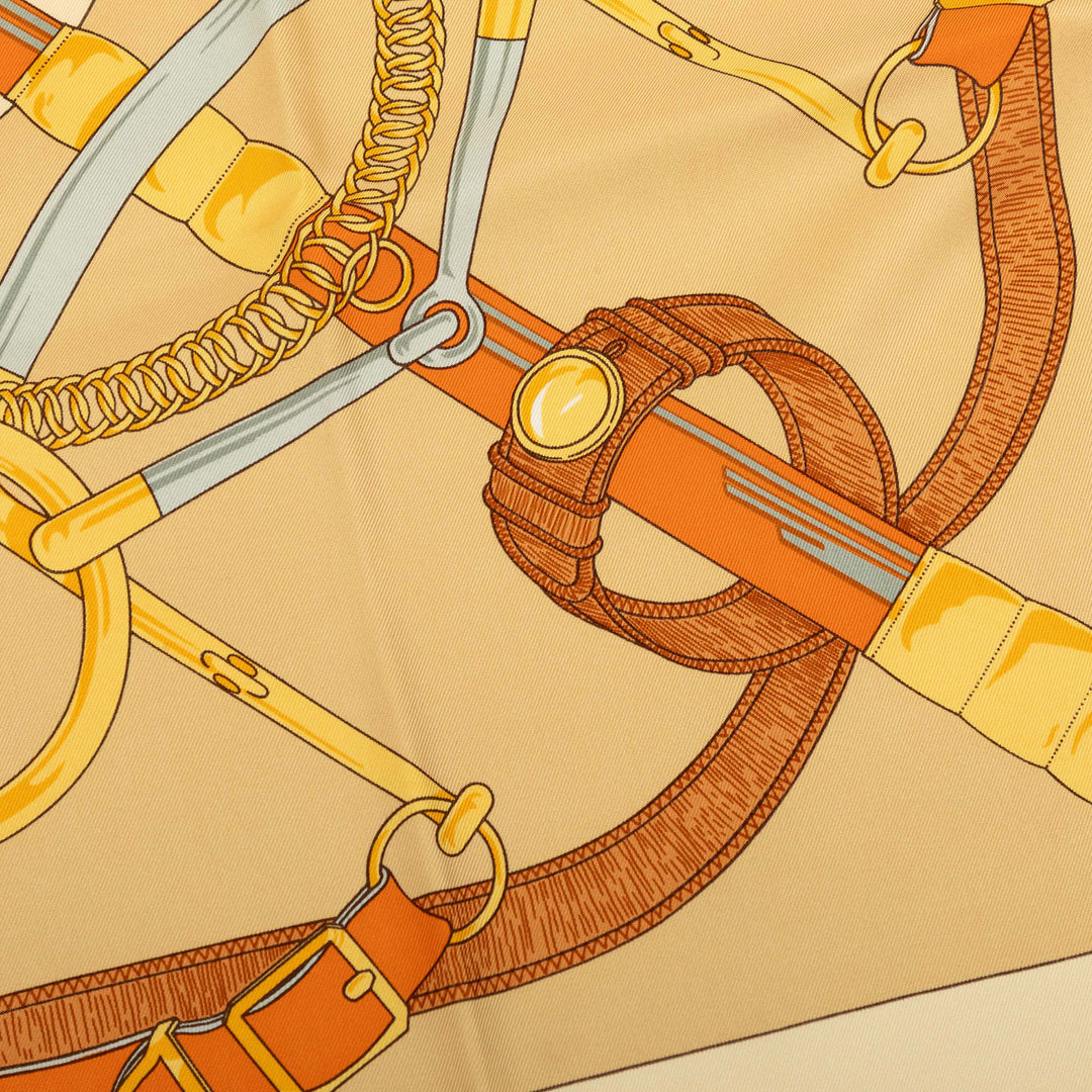 Hermès Carré Eperon D'Or Carre 90 Beige – vue 6 – GABY PARIS