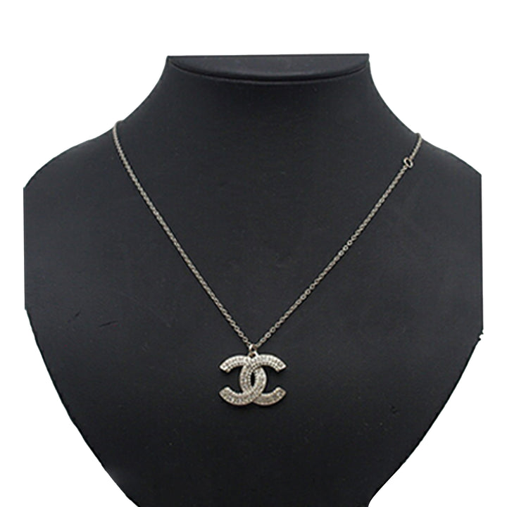 Chanel CC Brass Strass et Perles fantaisie Pendant Collier