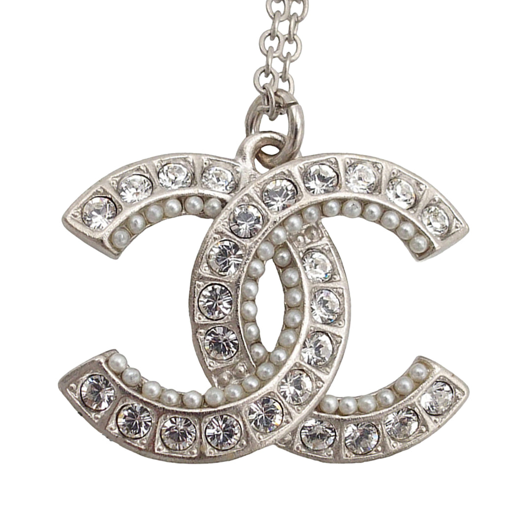 Chanel CC Brass Strass et Perles fantaisie Pendant Collier