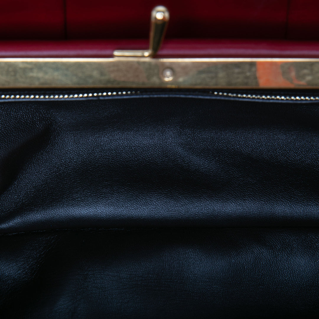 Celine Pleated French Lock Pochette Cuir de veau Rouge – vue 4 – GABY PARIS