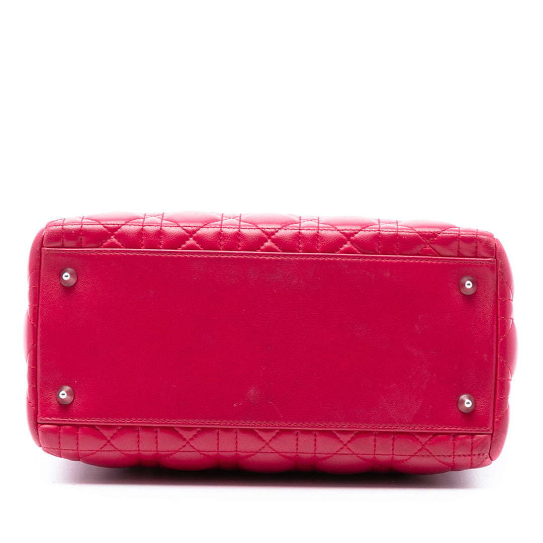 Dior Medium Cuir d’agneau Cannage Perle Lady Dior
