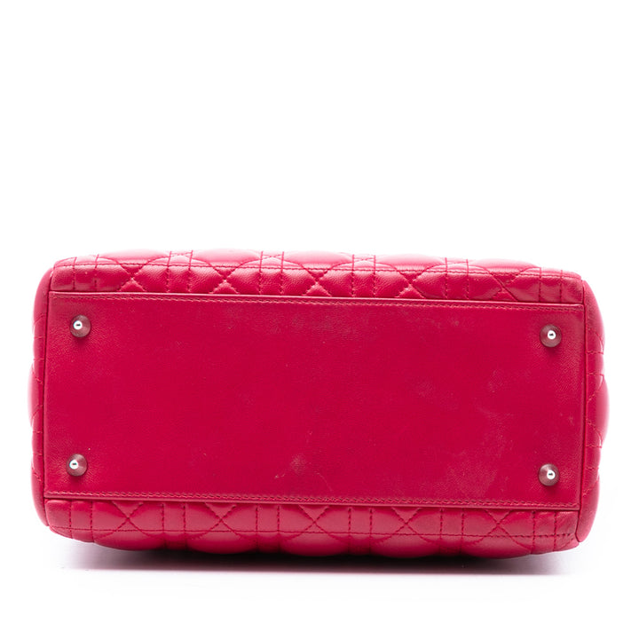 Dior Medium Cuir d’agneau Cannage Perle Lady Dior