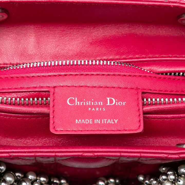 Dior Medium Cuir d’agneau Cannage Perle Lady Dior