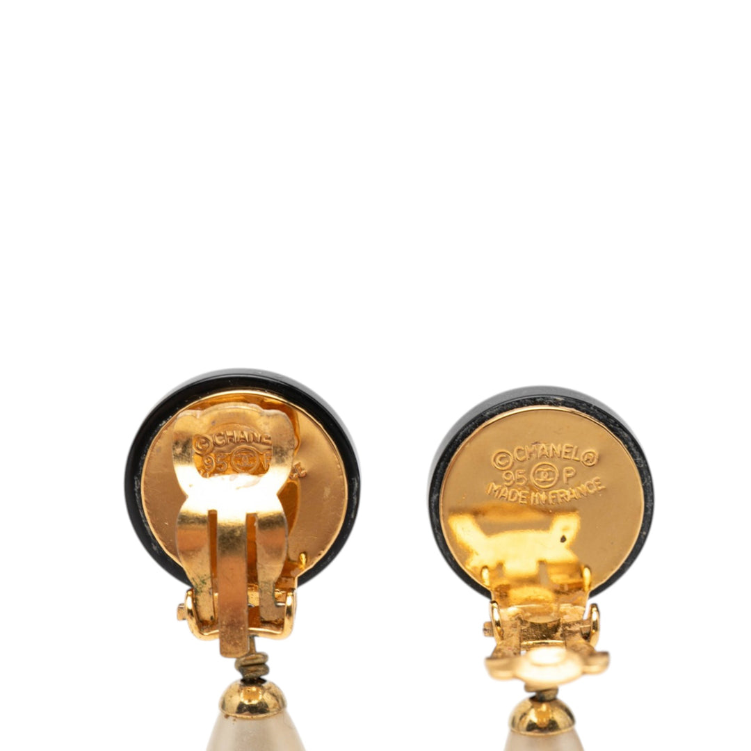 Chanel CC plaqué Perles fantaisie et Resin pendantes Boucles d'oreilles