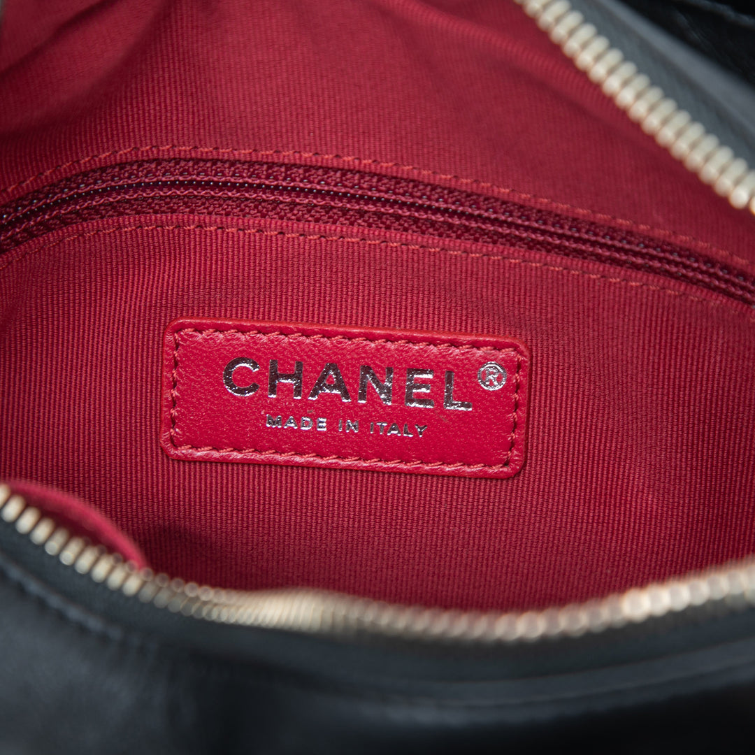 Chanel Small Matelassé vieilli Cuir de veau Gabrielle Hobo
