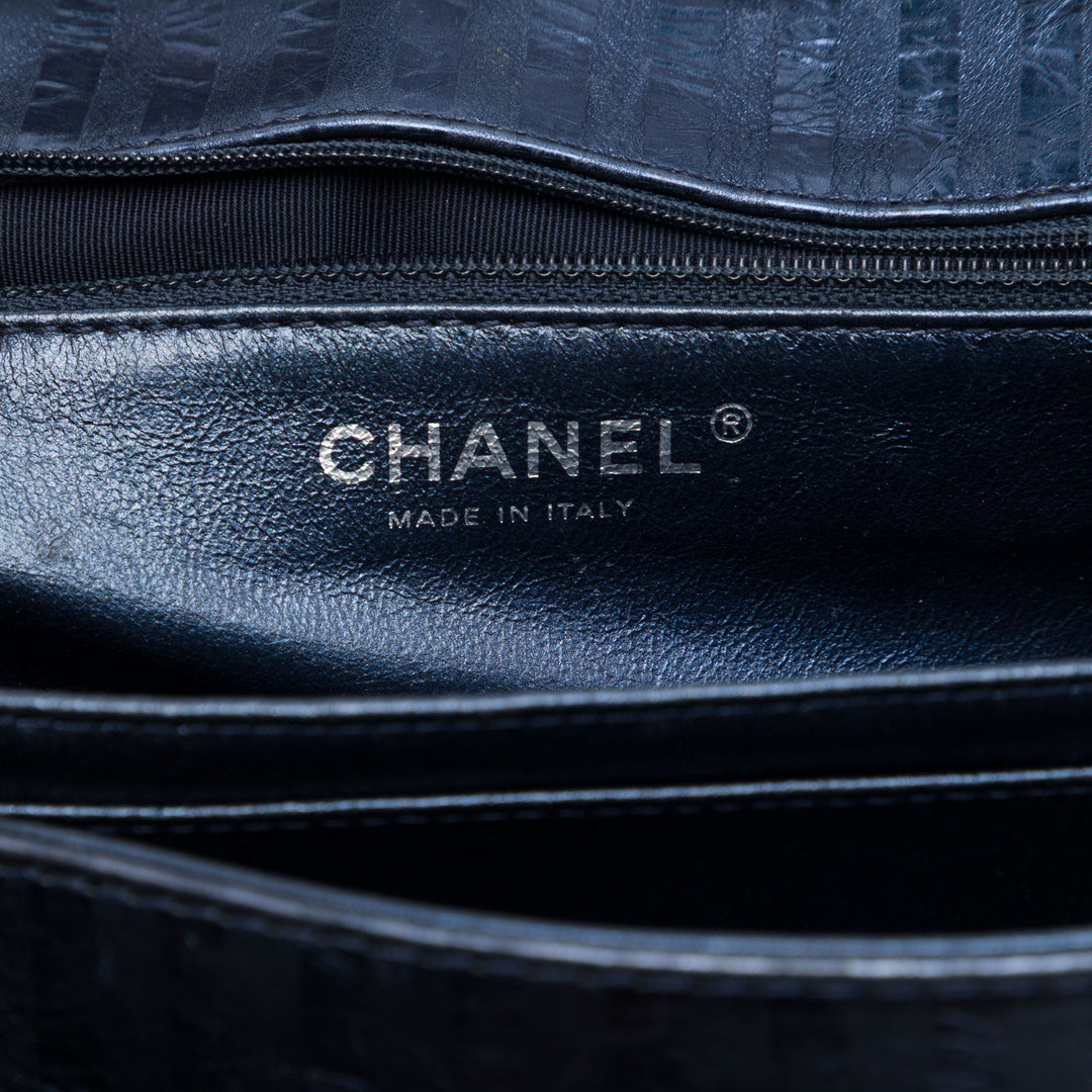 Chanel Matelassé Metallic Striped vieilli Cuir de veau Reissue 2.55 Accordion à rabat 225