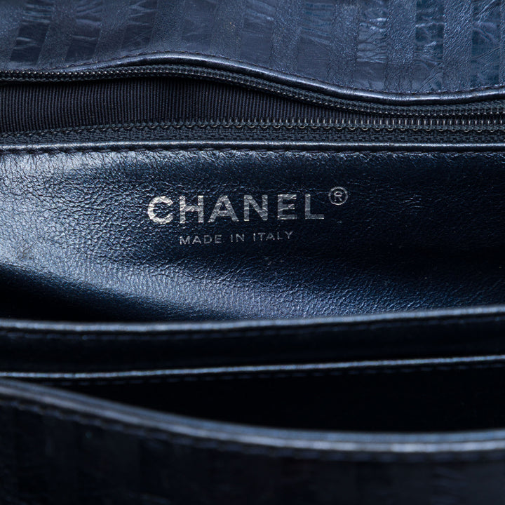 Chanel Matelassé Metallic Striped vieilli Cuir de veau Reissue 2.55 Accordion à rabat 225