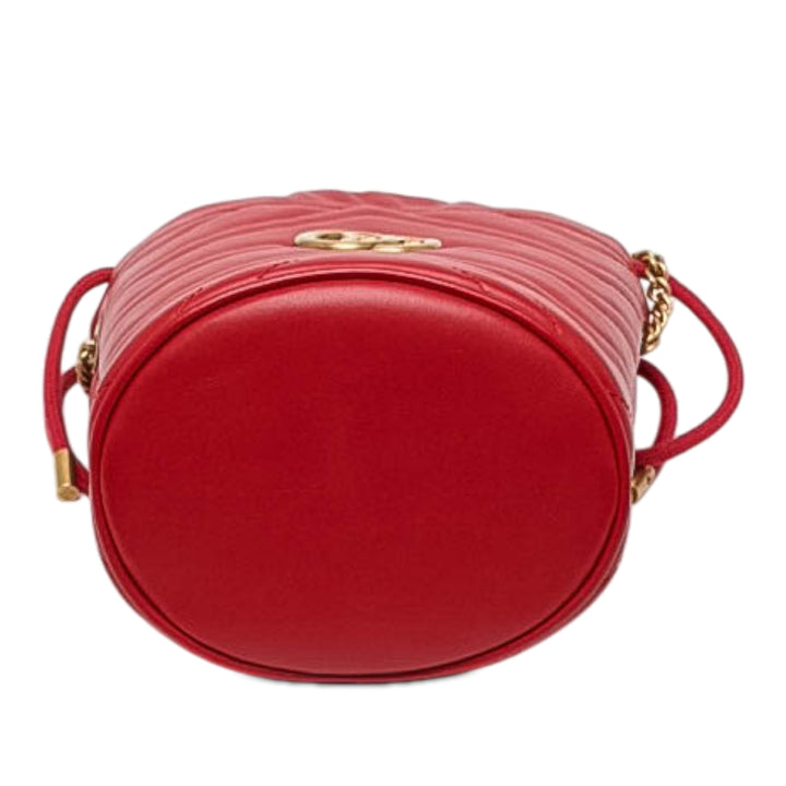 Gucci Sac seau GG Marmont Matelasse Petit Cuir de veau Rouge – vue 3 – GABY PARIS