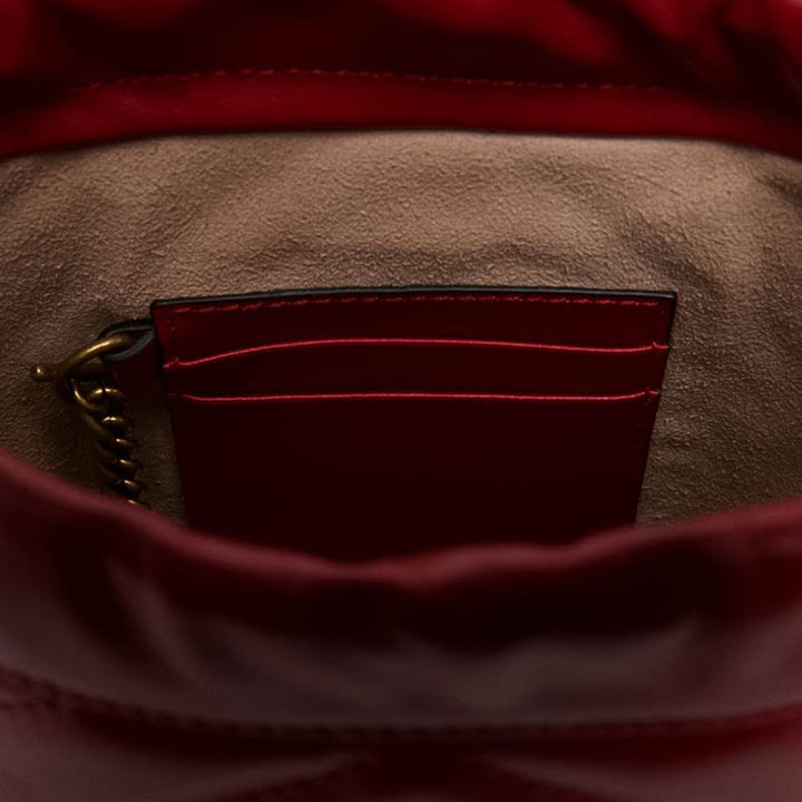 Gucci Sac seau GG Marmont Matelasse Petit Cuir de veau Rouge – vue 5 – GABY PARIS