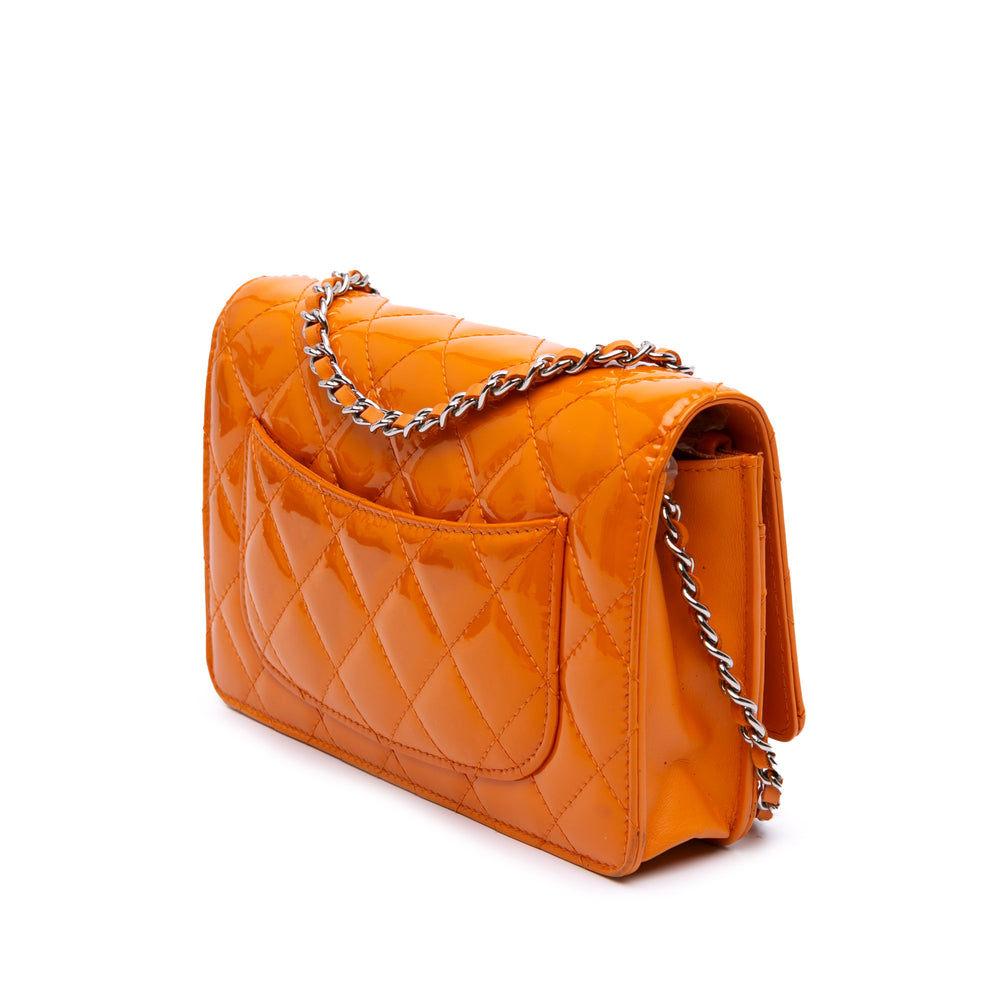 Classic Patent Wallet On Chain Orange - Gaby Paris