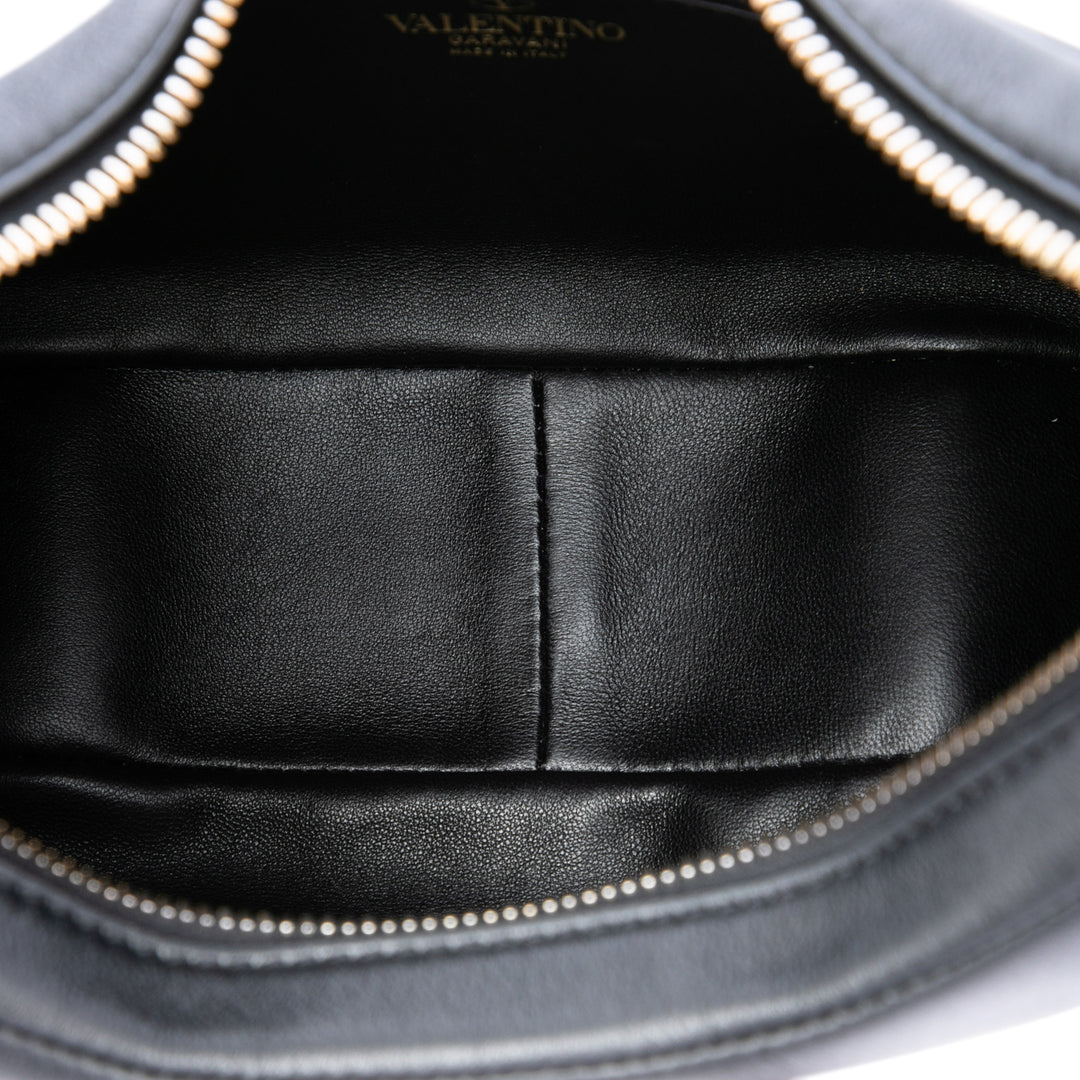 Valentino Sac à main Stud Sign Zippé Hobo Cuir de veau Noir – vue 4 – GABY PARIS
