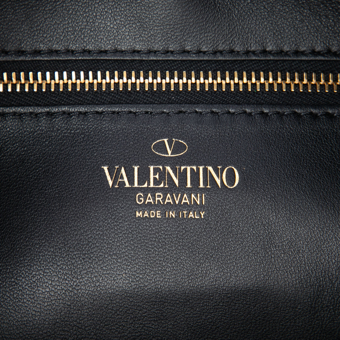 Valentino Sac à main Stud Sign Zippé Hobo Cuir de veau Noir – vue 5 – GABY PARIS