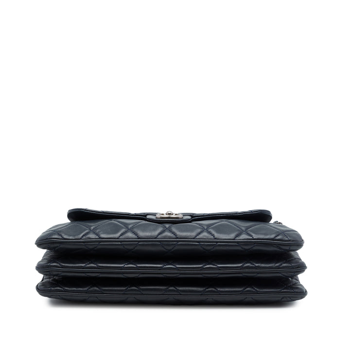Chanel CC Matelassé Accordion à rabat Cuir d'agneau Bleu – vue 3 – GABY PARIS