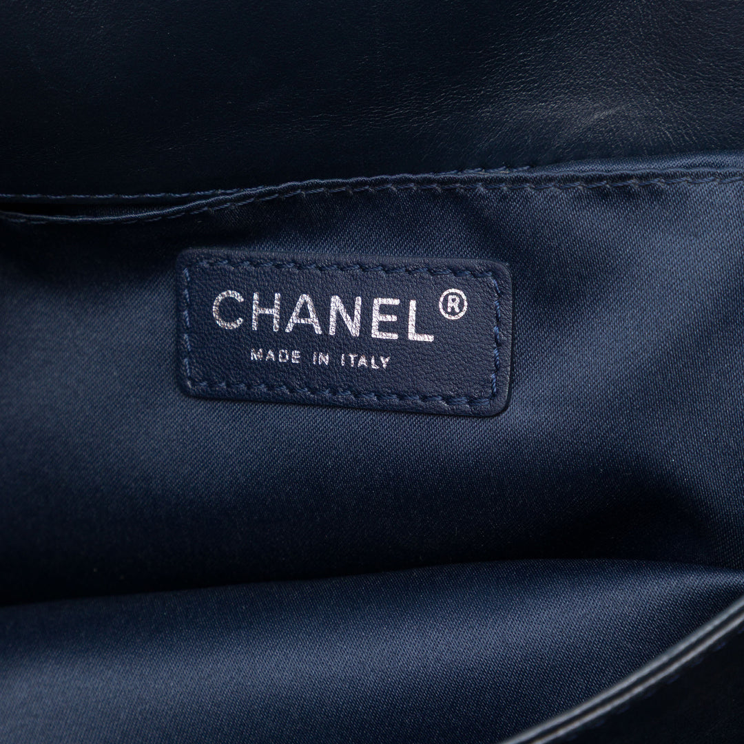 Chanel CC Matelassé Accordion à rabat Cuir d'agneau Bleu – vue 5 – GABY PARIS