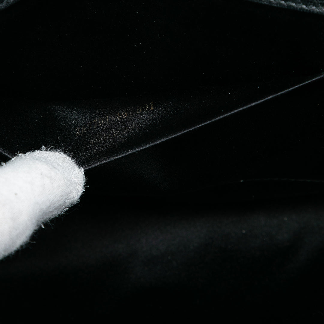 Saint Laurent Textured Cuir Chyc Ligne Pochette