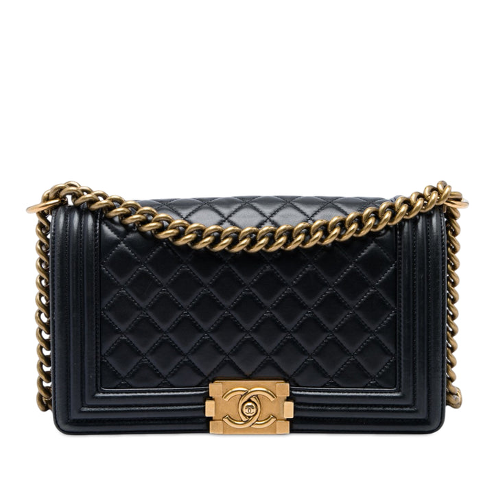 Chanel Sac bandoulière Matelassé Boy à rabat Moyen Cuir d'agneau Noir – vue principale – GABY PARIS