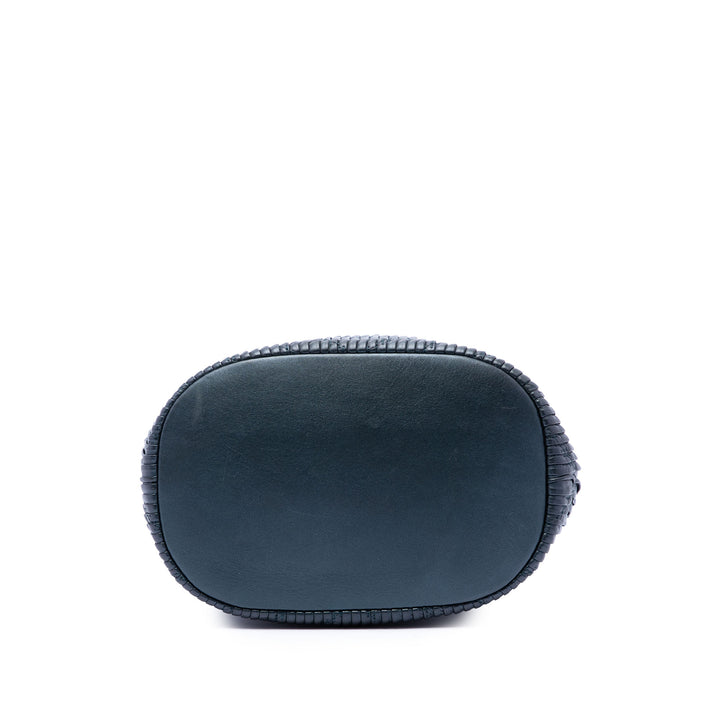 Chanel Froissé Coco Pleats Sac à cordon seau Petit Cuir de veau Bleu – vue 3 – GABY PARIS
