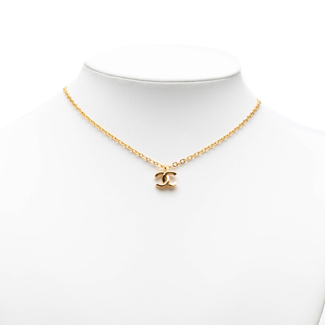 Chanel CC plaqué Pendant Collier Métal