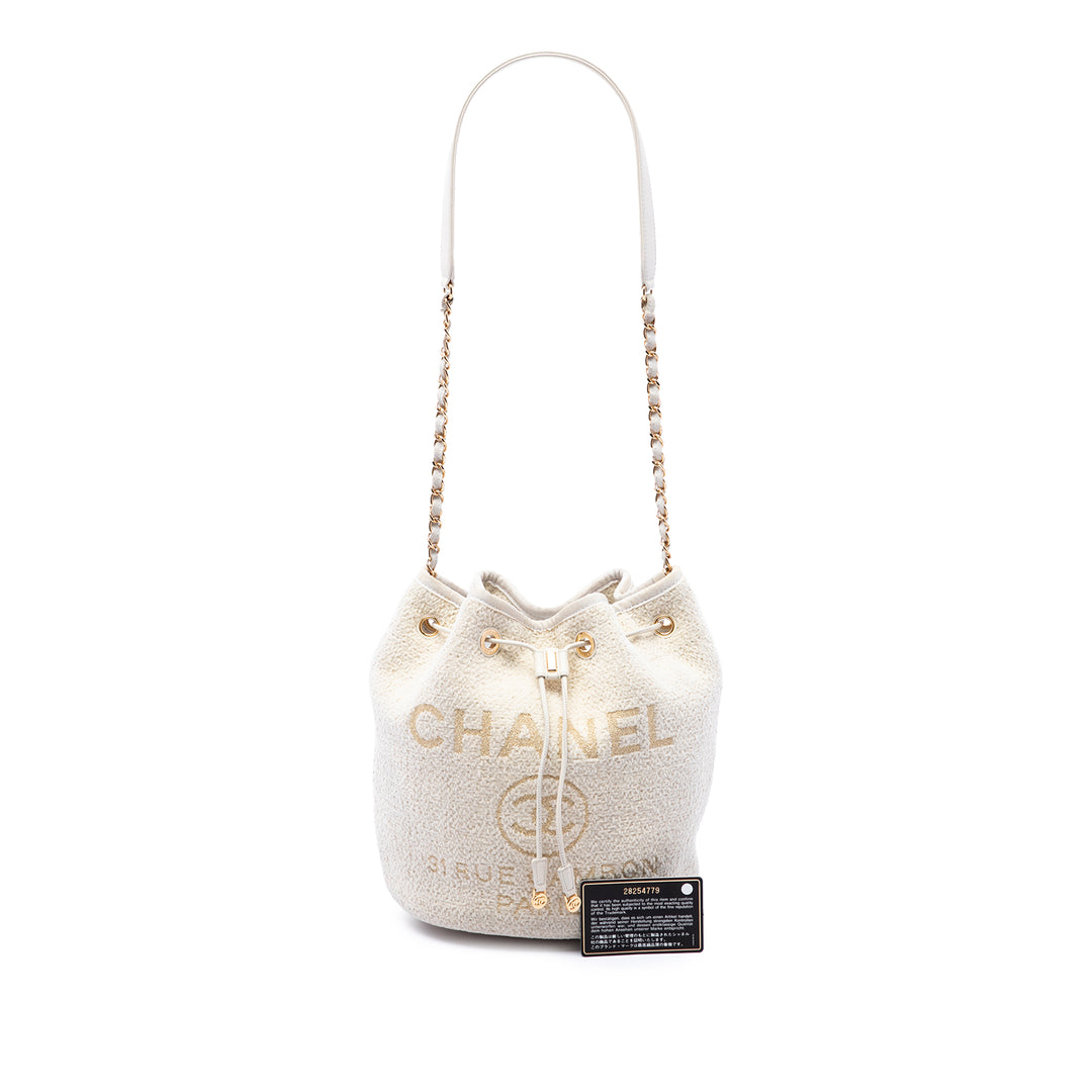 Chanel Deauville Sac à cordon seau Petit Tweed Blanc – vue 7 – GABY PARIS