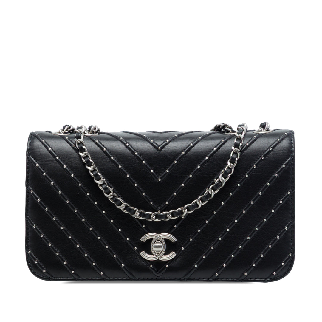 Chanel Chevron Stud Wars Rabat intégral Cuir d'agneau Noir – vue principale – GABY PARIS