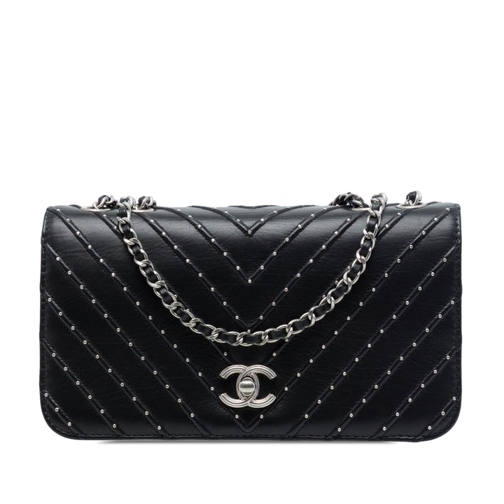 Chanel Chevron Stud Wars Rabat intégral Cuir d'agneau Noir – vue principale – GABY PARIS